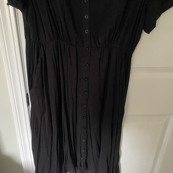 Torrid sz 1 black, short sleeve, asymmetrical button down dress - Picture 2 of 5